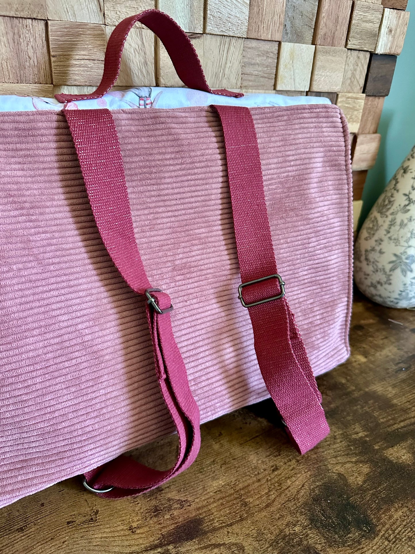 Cartable maternelle vintage lapin plume rose – Pièce unique fait main (3-5 ans)