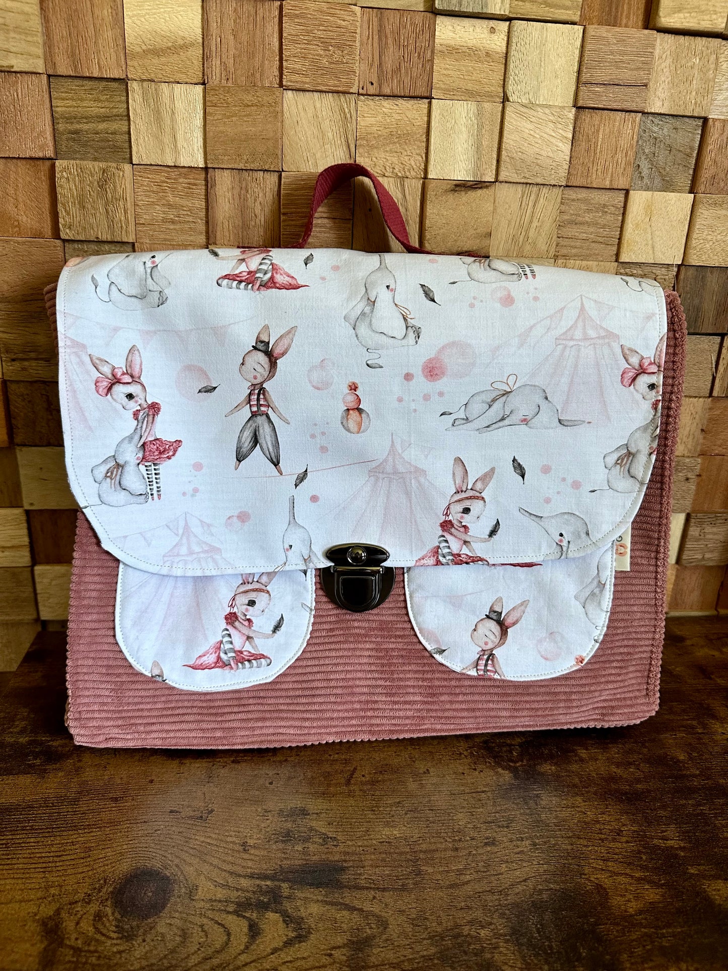 Cartable maternelle vintage lapin plume rose – Pièce unique fait main (3-5 ans)