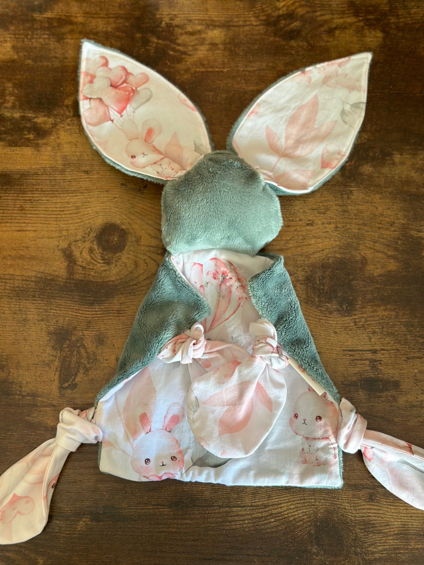 Doudous Voili & Voilou Lapin rose et vert – Compagnons faits main pour petits aventuriers