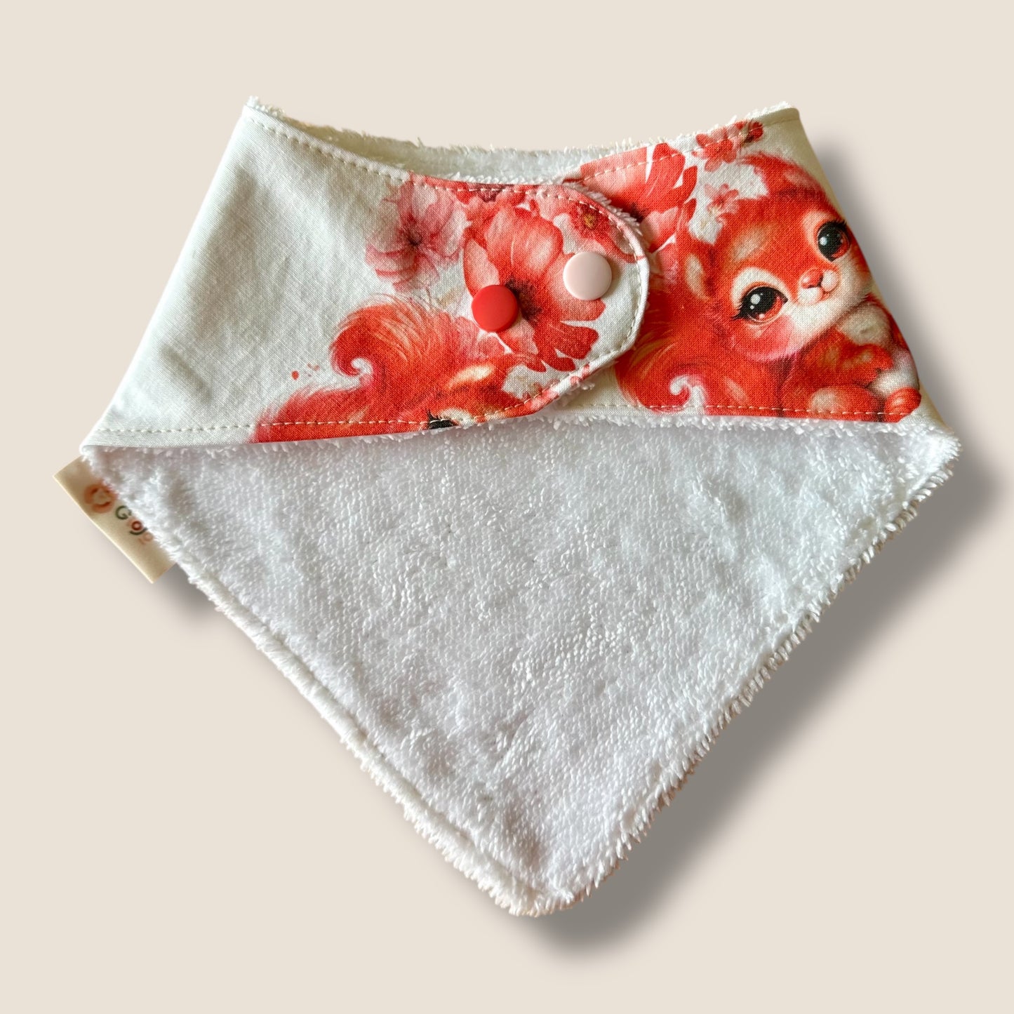 Bavoir bandana réversible écureuil rouge  – Pratique, stylé et évolutif