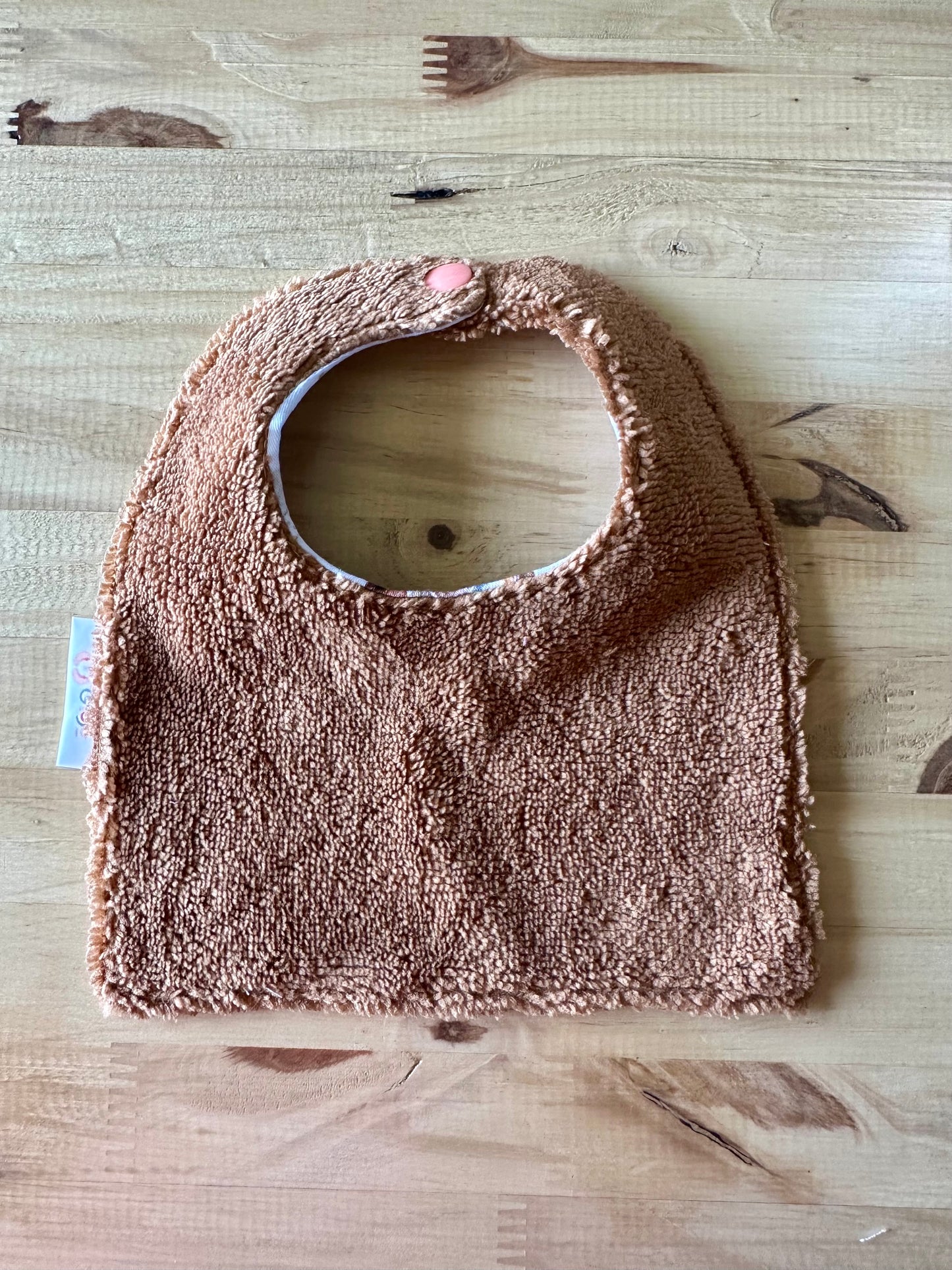 Bavoir bébé naissance Arc-en-ciel terracotta – Petit format tout doux (0-3 mois)